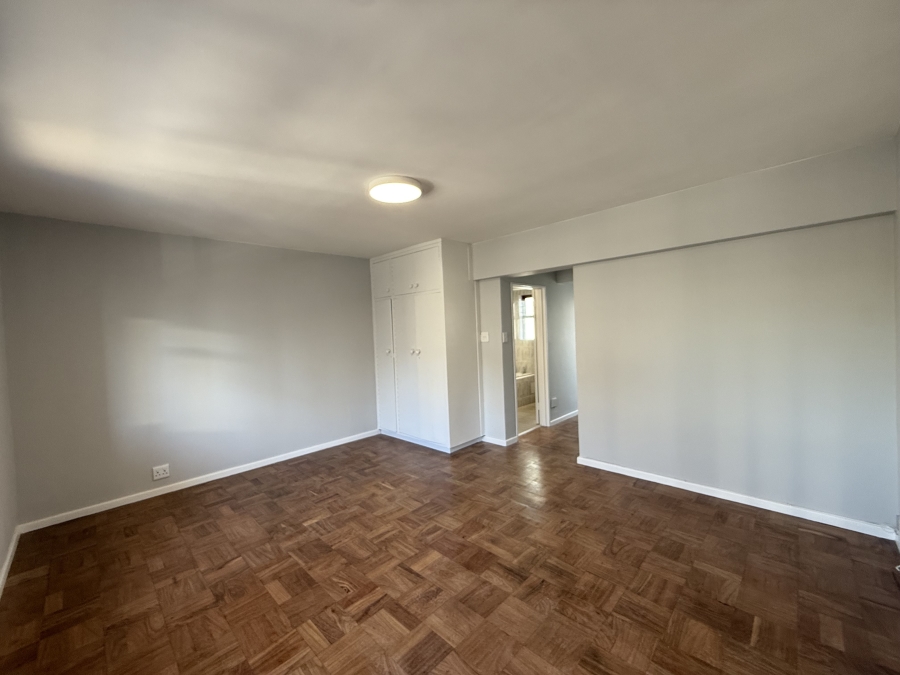 To Let 1 Bedroom Property for Rent in Sea Point Western Cape